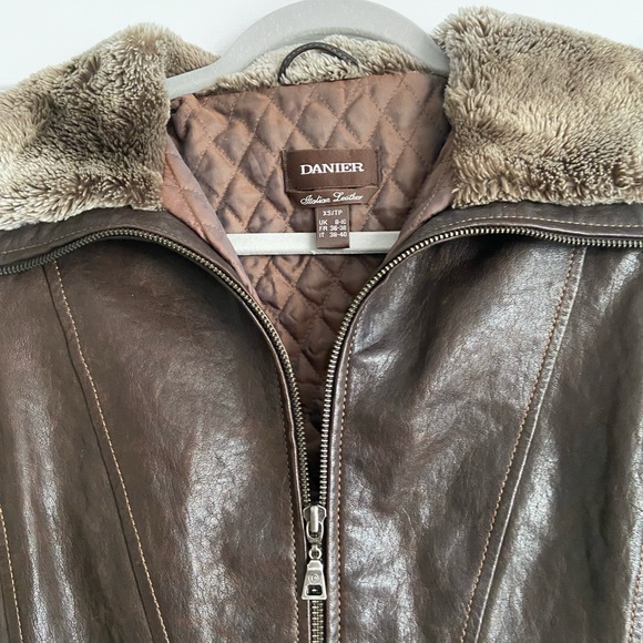 DANIER | Women’s leather jacket with faux fur trim - Picture 3 of 8